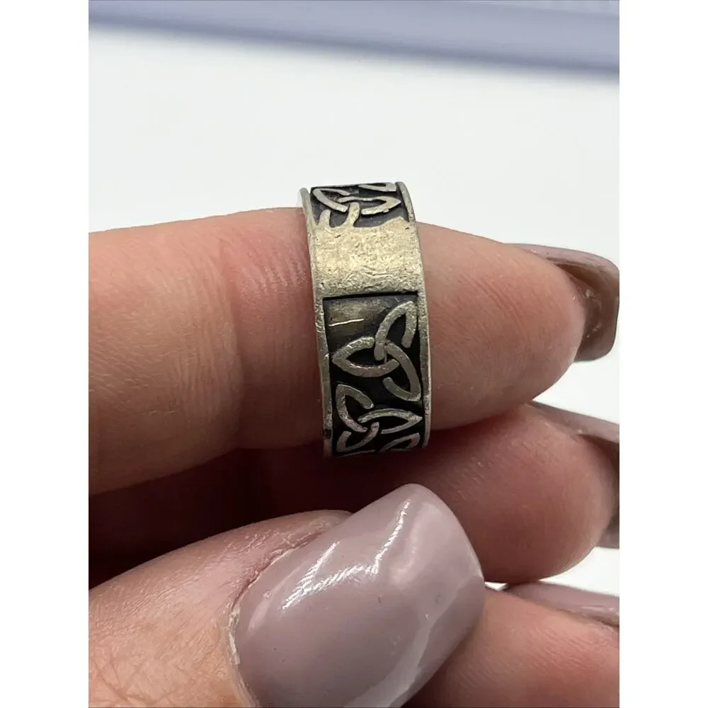 STERLING SILVER SS WJo EMBOSSED CELTIC TRIAD KNOT BAND RING SIZE 6 925
